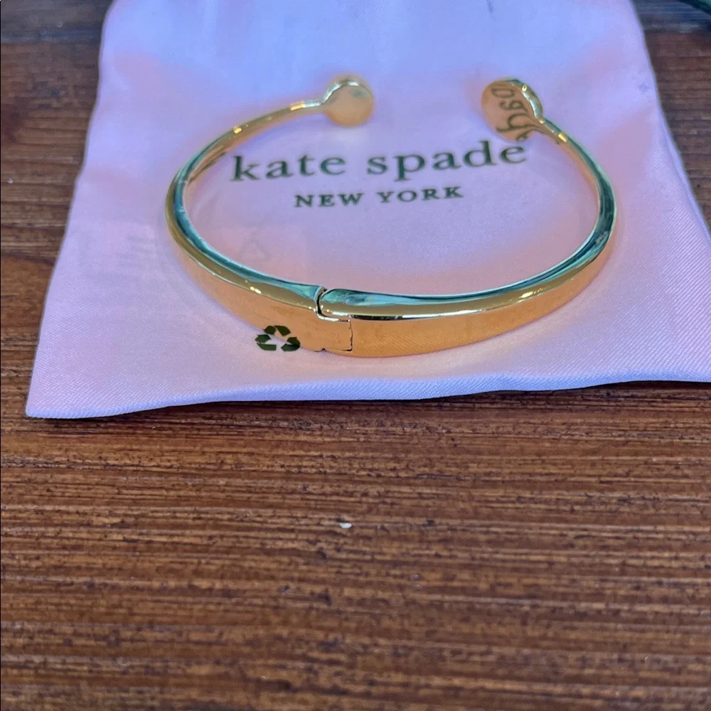 NWOT Never Worn! Kate Spade Spot the Spade Open Hinge Bangle